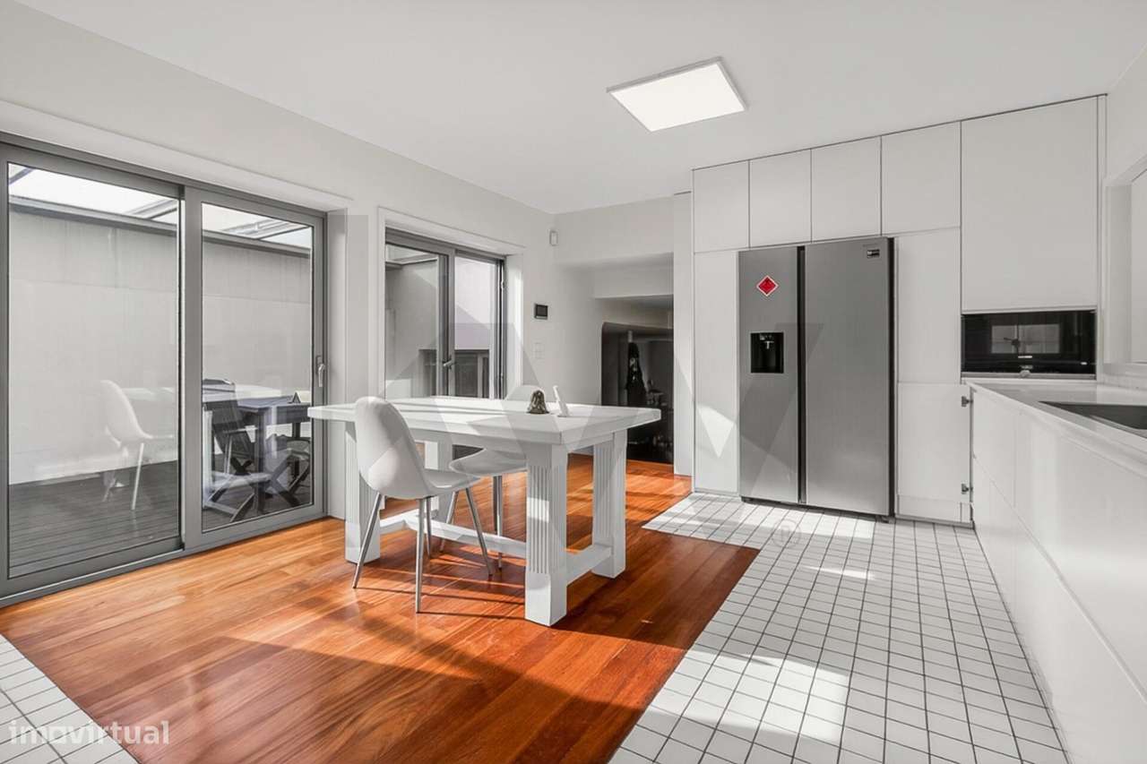 Moradia T3 com Jardim: O Privilégio de Viver no Bairro Marechal Gomes - Grande imagem: 5/25