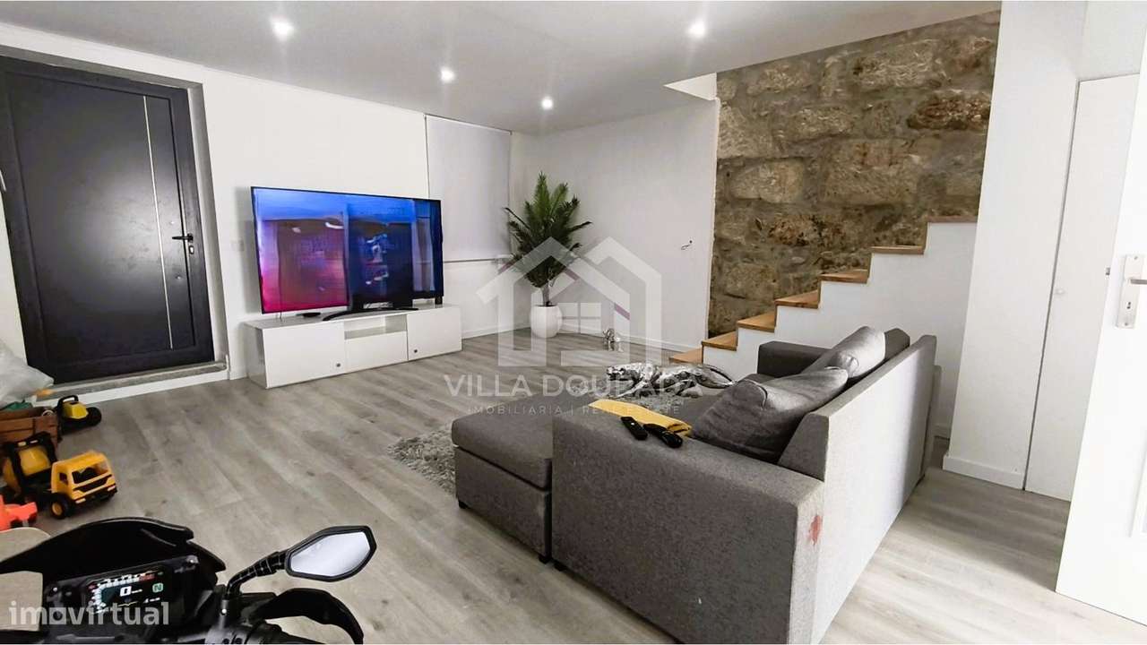 Moradia renovada T2 em Valbom-4