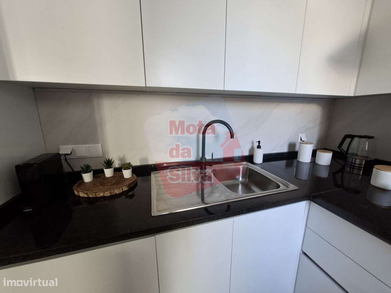 Excelente Apartamento T1, Mobilado com Jardim - Grande imagem: 3/25