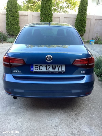 Volkswagen Jetta 1.2 TSI Comfortline - 2