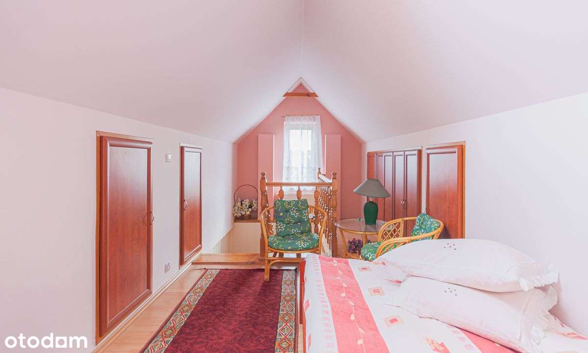 Duży dom 220m2 z pięknym ogrodem (działka 11 ar)-16