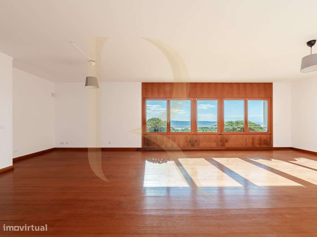 Apartamento T4 com vista Rio, Parqueamento e Arrecadação no Restelo - Grande imagem: 5/44