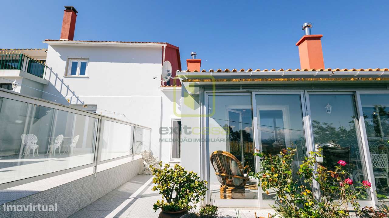 Moradia T4 com vistas deslumbrantes-43