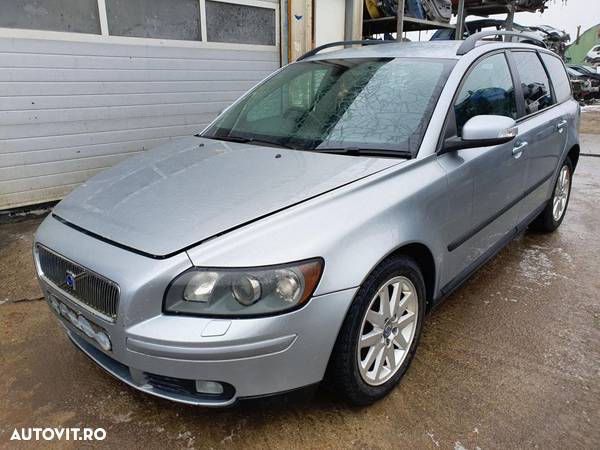 Dezmembrez Volvo V50 2006 2.0d - 2