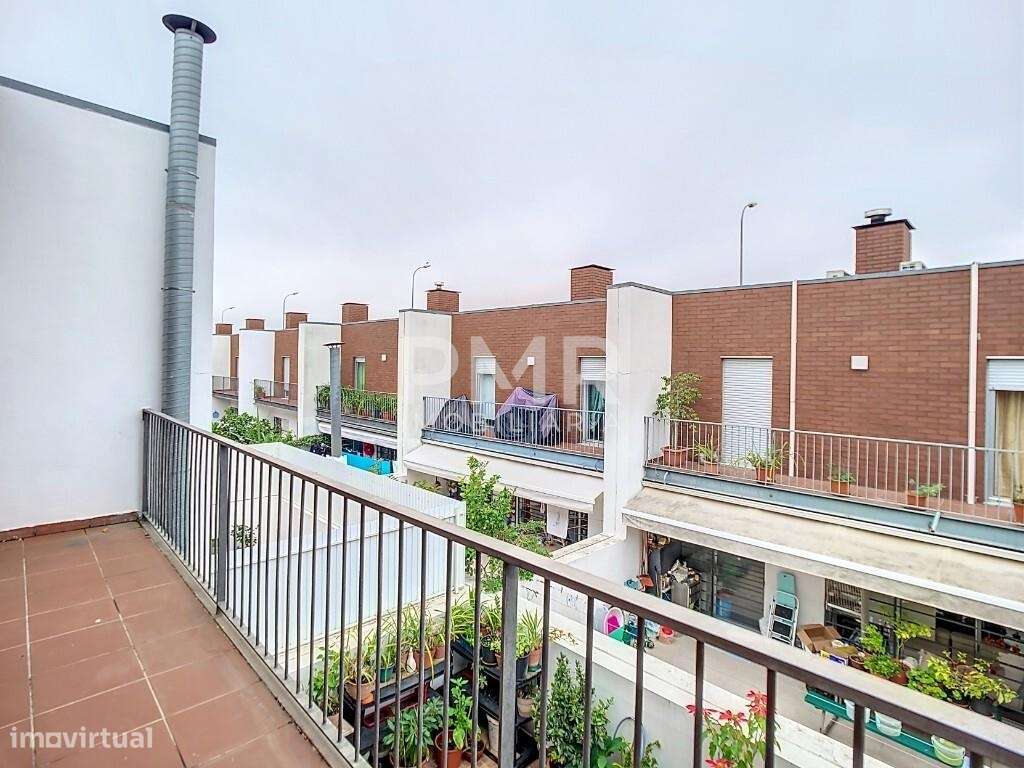 Moradia T4 em Santa Clara-21