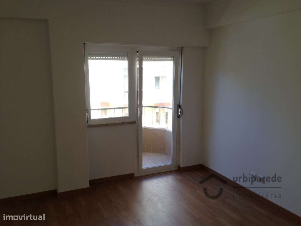 Apartamento T3, em Monte Abraão Queluz - Grande imagem: 1/13