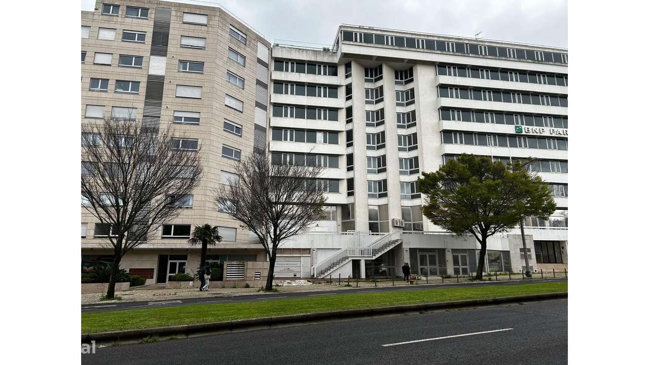 Lugar de Estacionamento no Areeiro-16