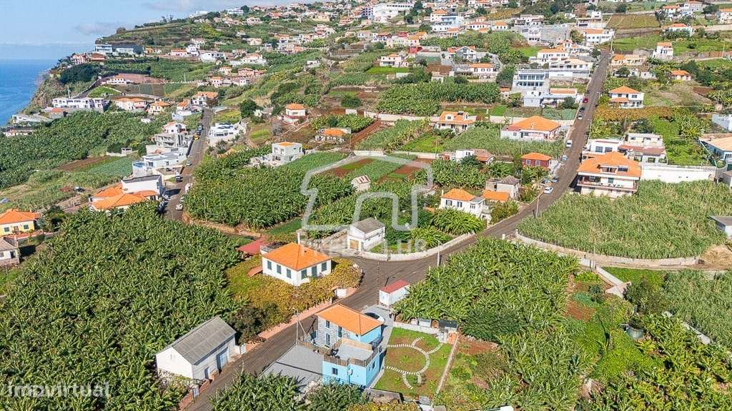 Moradia com 3 Apartamentos Independentes  - Ponta do Sol-37