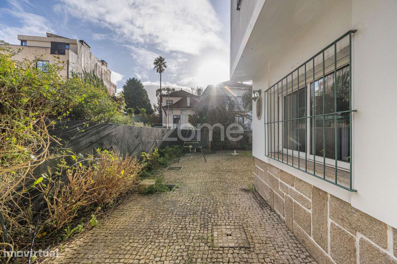 Moradia T4 com garagem e jardim | R. Tanger, Porto - Grande imagem: 5/60