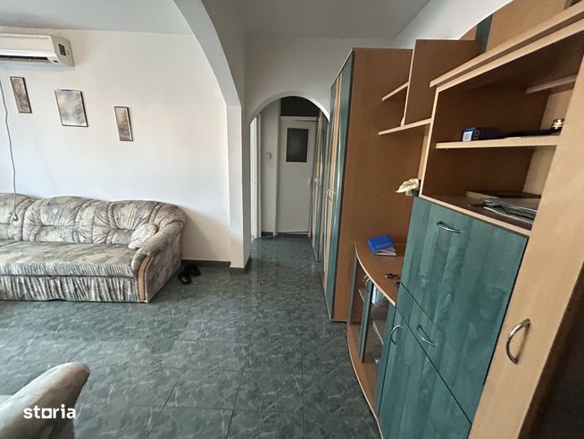 Vand apart.4 cam.st.117 mp,situat in Aradul-Nou,et.1/4,cu termoteca-2