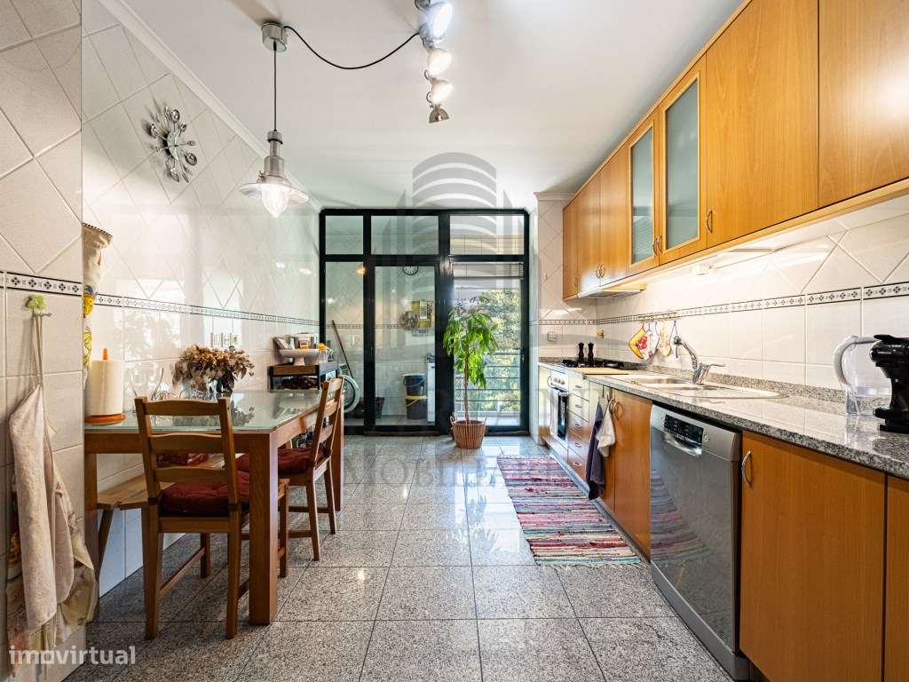 Apartamento T4+1 Duplex em Excelente Estado - Localização Central-9