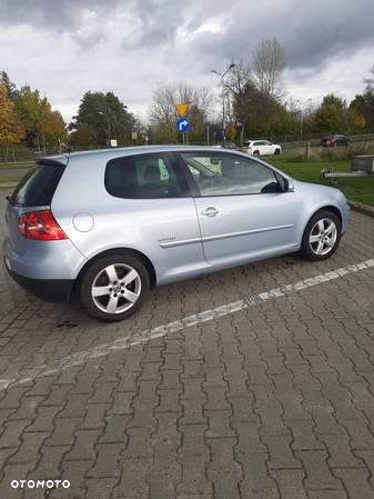 Volkswagen Golf V 1.9 TDI Trendline - 1