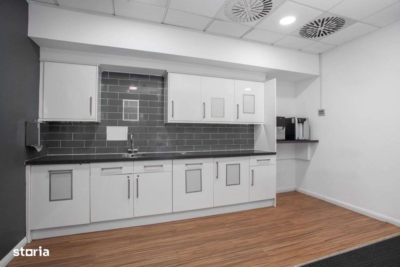 Spațiu de birou privat pentru 3 persoane în Regus Primavera - Imagine principală: 5/9