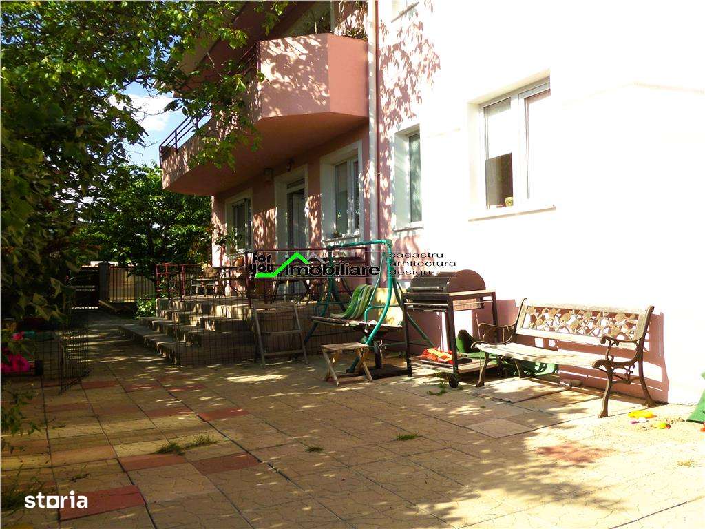 VILA  10 camere OPORTUNITATE CLINICA, GRADINITA - Imagine principală: 4/14