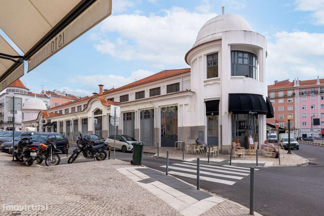 Mercado de Campo de Ourique, incrível Esplanada / Restaurante / Bar - Grande imagem: 1/7