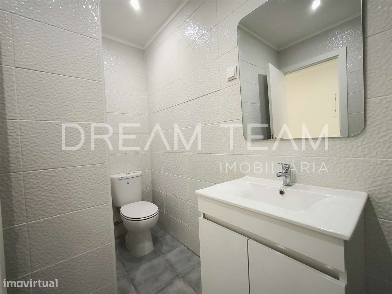 Apartamento T2, Alto do Seixalinho - Barreiro-17