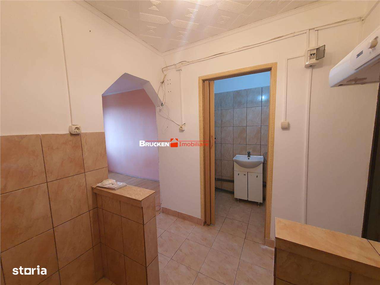Garsoniera de vanzare - Imagine principală: 4/8