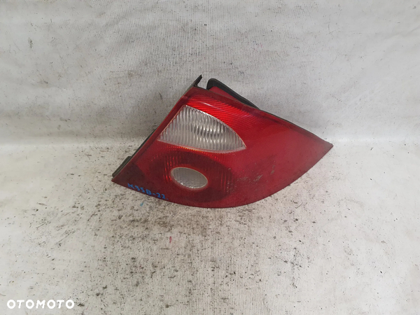 * LAMPA TYLNA PRAWA TYŁ LEWO FORD MONDEO MK3 - 2