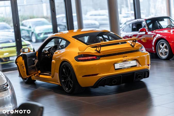 Porsche 718 Cayman GPF GT4 PDK - 33