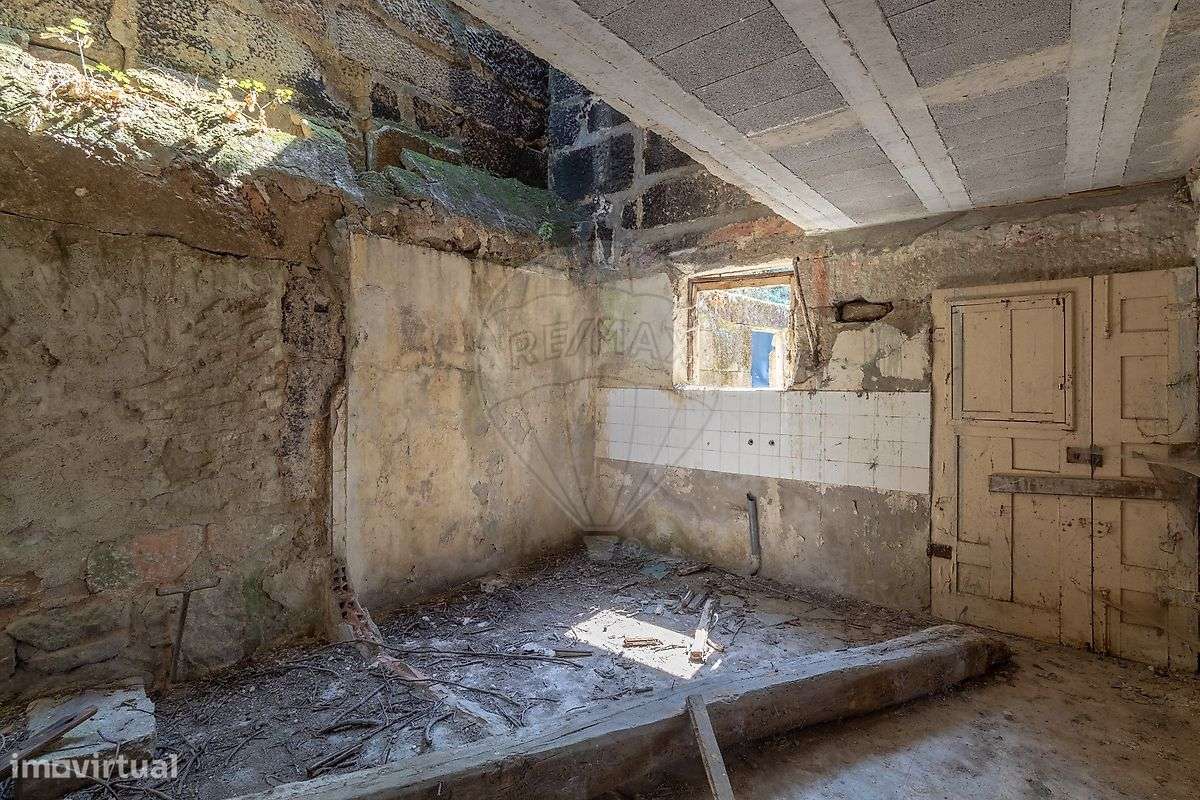 Moradia T4 para venda-11