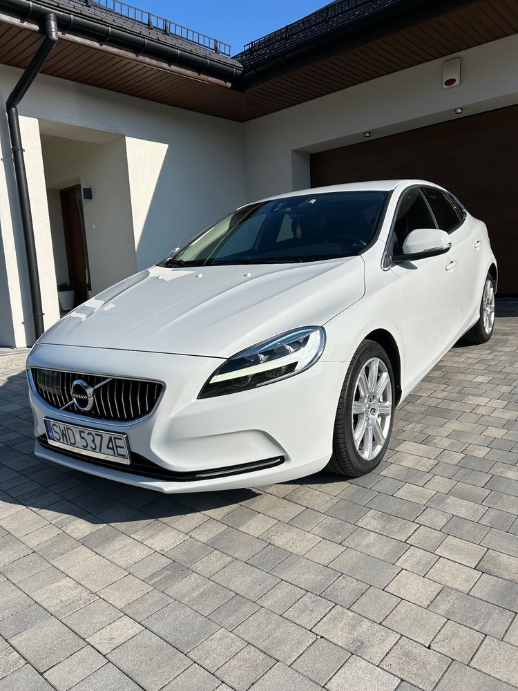 Volvo V40 II (2012-) 2018