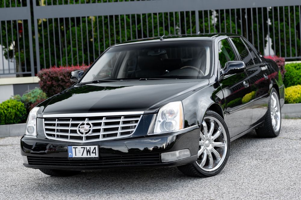 Cadillac DTS 2010