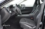 Volvo XC 60 T5 AWD Momentum Pro - 30