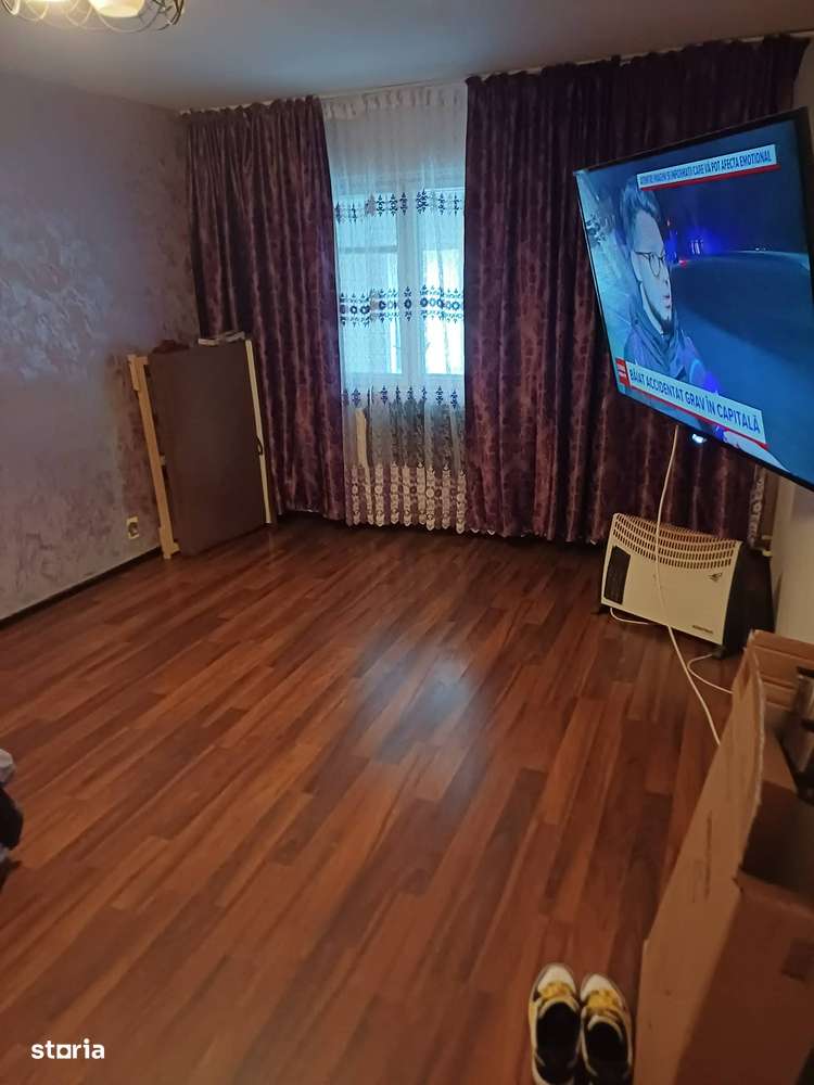 două camere decomandat zona micro 20-5