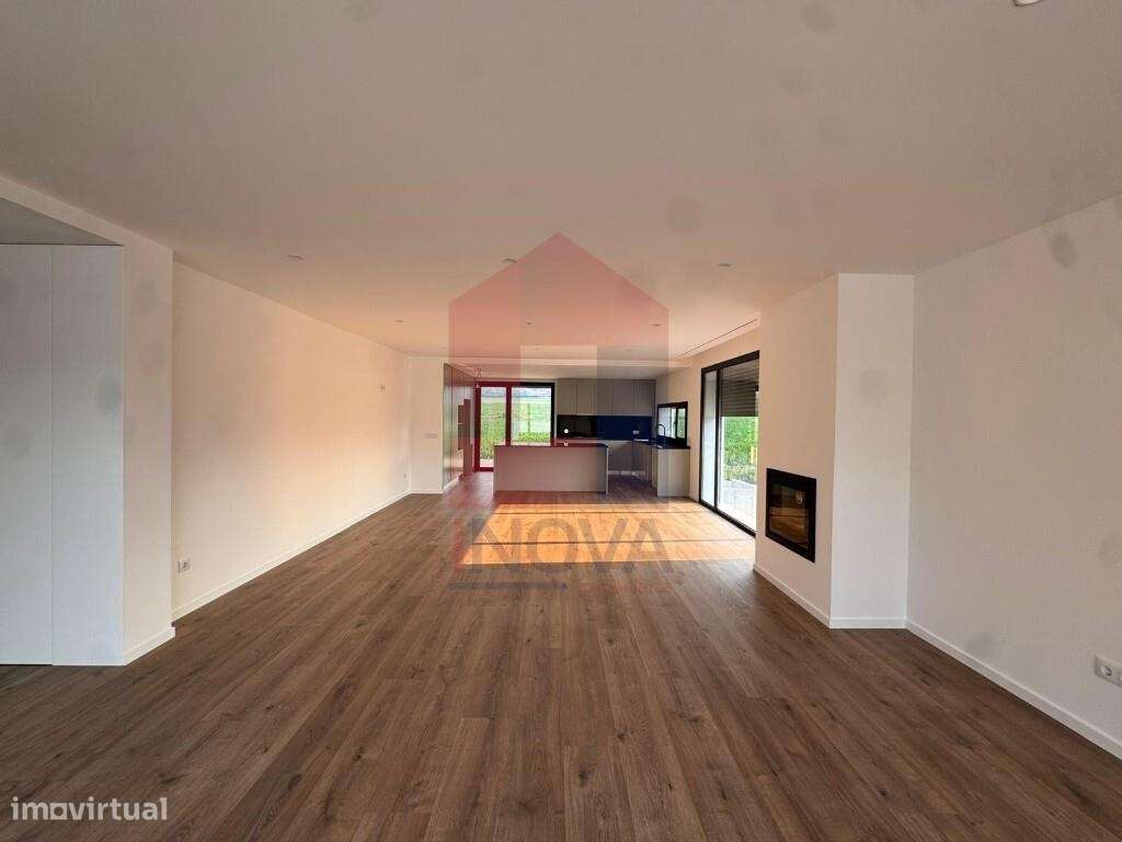 Moradia NOVA V3 Térrea, Coucieiro - Grande imagem: 4/46