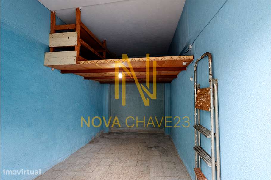 Armazém/Garagem em Mira-Sintra - Grande imagem: 2/7