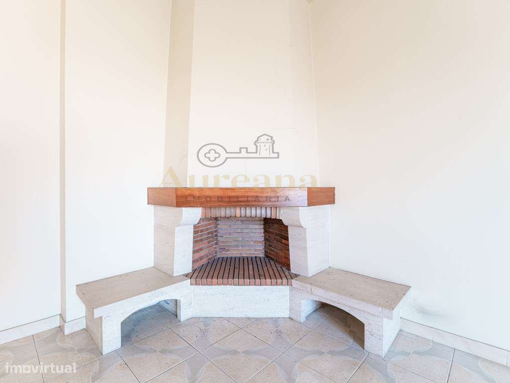 Oportunidade: T3 no Centro de Ourém em Prédio com Elevador-9