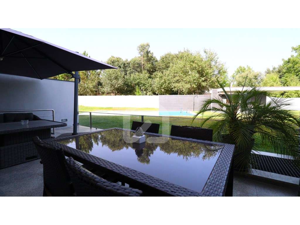 Moradia T3 + T0 em Condomínio Fechado com Piscina à Venda em Vila N...-22