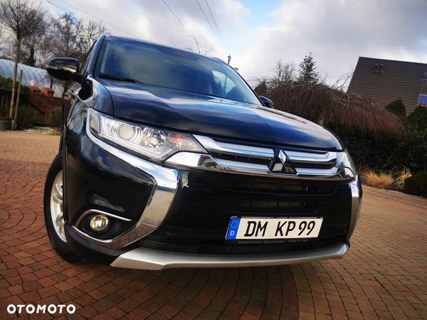 Mitsubishi Outlander 2.0 Intense + 2WD - 11