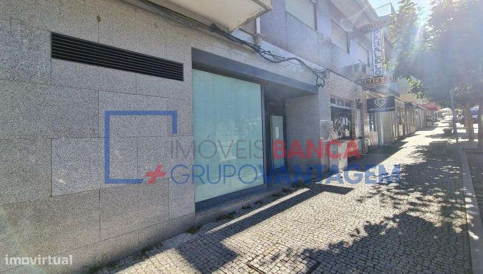 LOJA COMERCIO DE RUA - V POUCA DE AGUIAR - Grande imagem: 2/9