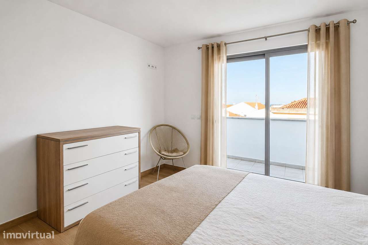 Apartamento T0+2 duplex mobilado e equipado na Manta Rota, Algarve-14