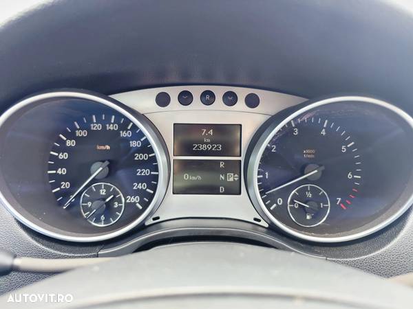 Mercedes-Benz ML 350 Aut - 22