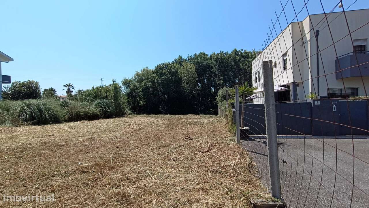 Lote c/387m2, p/Construção Moradia c/344m2-7