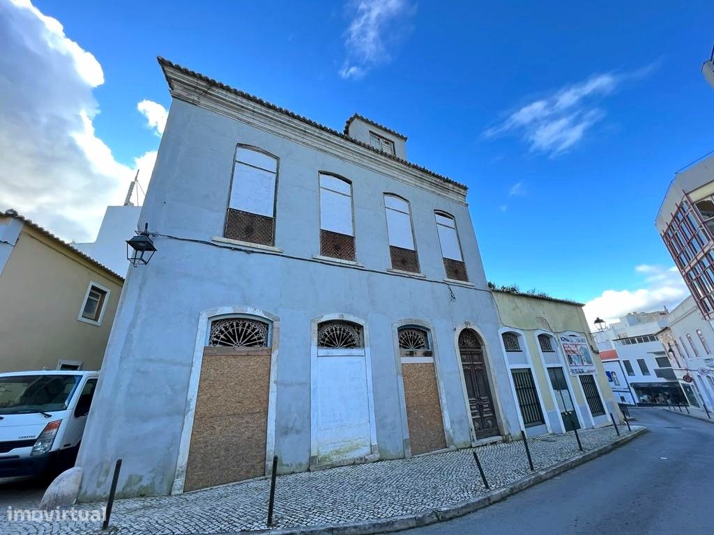 PALACETE NO CENTRO HISTÓRICO DE PORTIMÃO