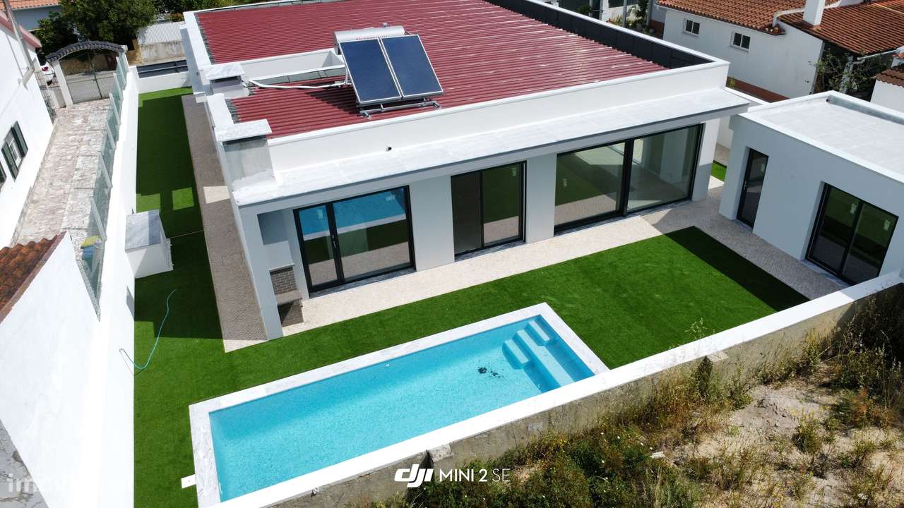 Oferta 1% do valor de aquisição - Moradia T4 com 3 Suítes e piscina - Grande imagem: 5/59