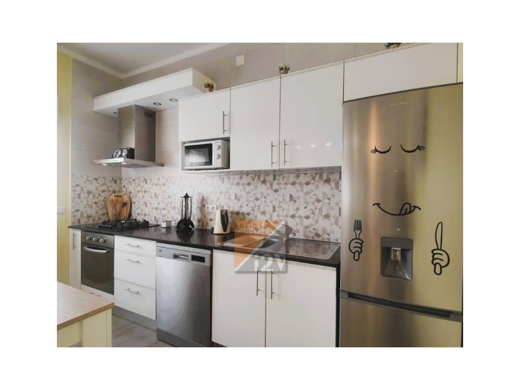 Apartamento T2+1 Renovado a 100m da Praia - (Praia Pedrógão Leiria) - Grande imagem: 2/15