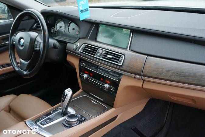 BMW Seria 7 730d xDrive - 19