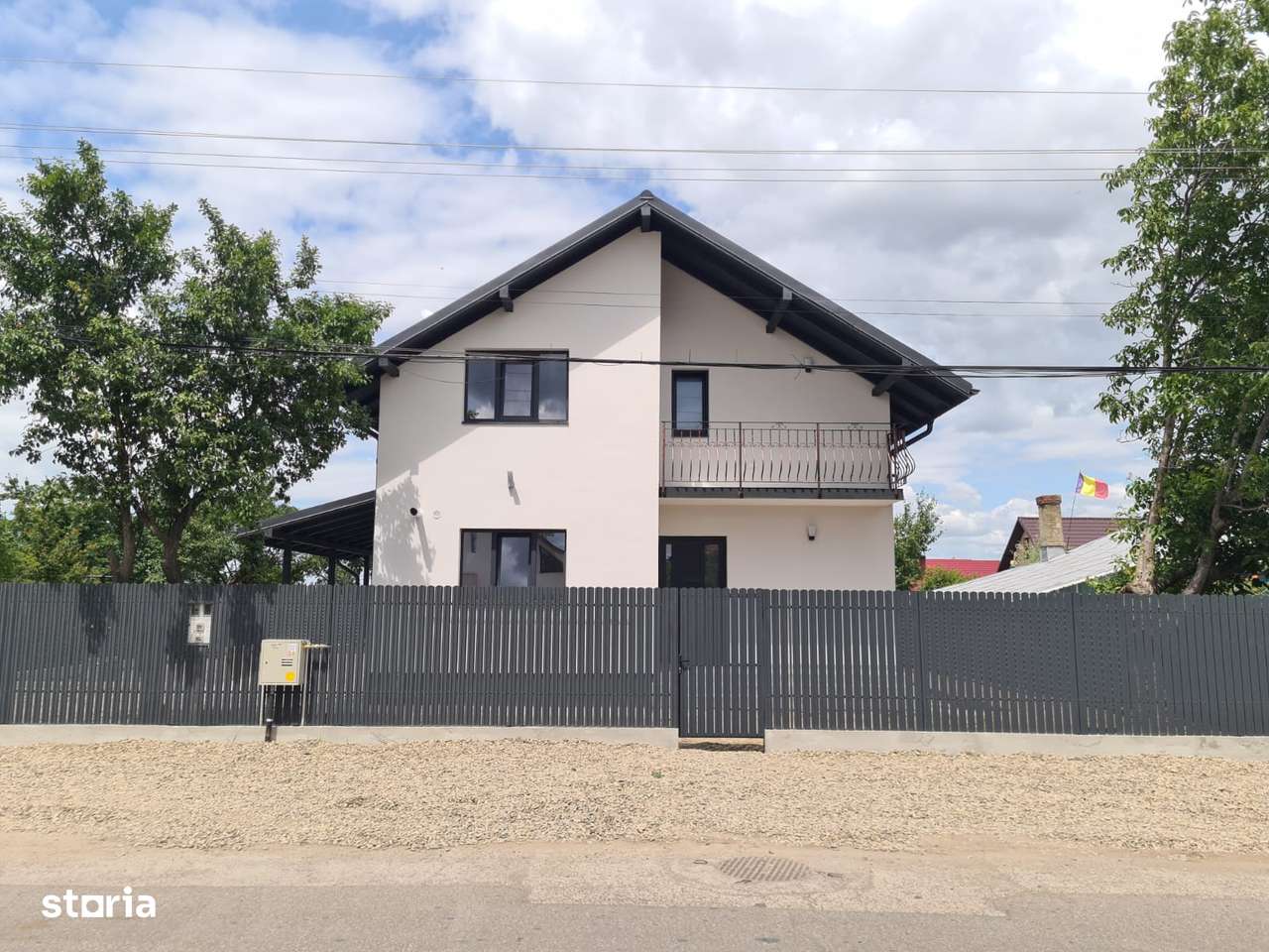 Casa 4 camere Holboca Iasi + 600 mp teren ASFALT/ CANALIZARE-1
