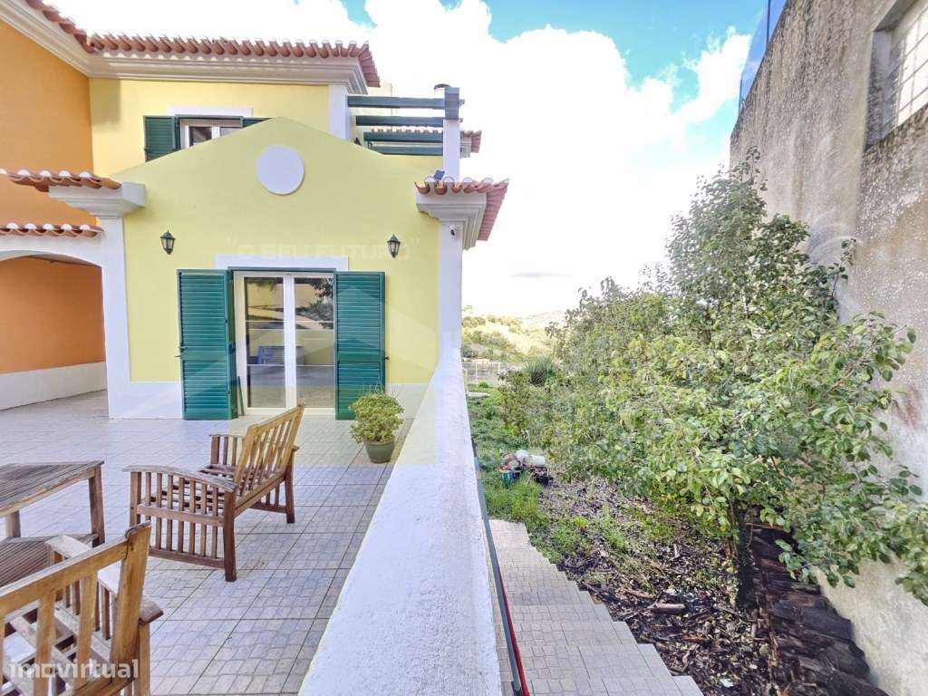 Moradia T4 com espaço exterior junto a Venda do Pinheiro-Mafra - Grande imagem: 3/60