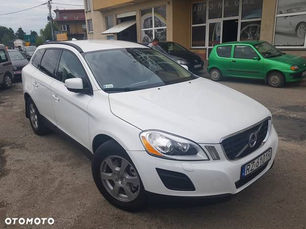 Volvo XC 60 - 1