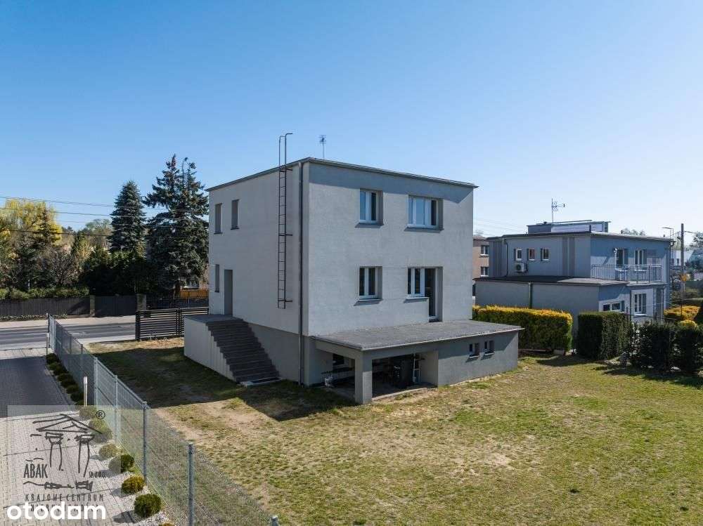 Dom wolnostojący Malwowa 98 na firmę parking-2