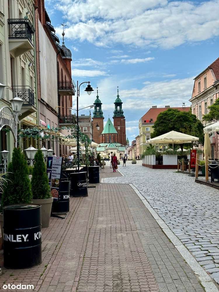 Industrialny lokal przy głównej ulicy z parkingiem obok!-17
