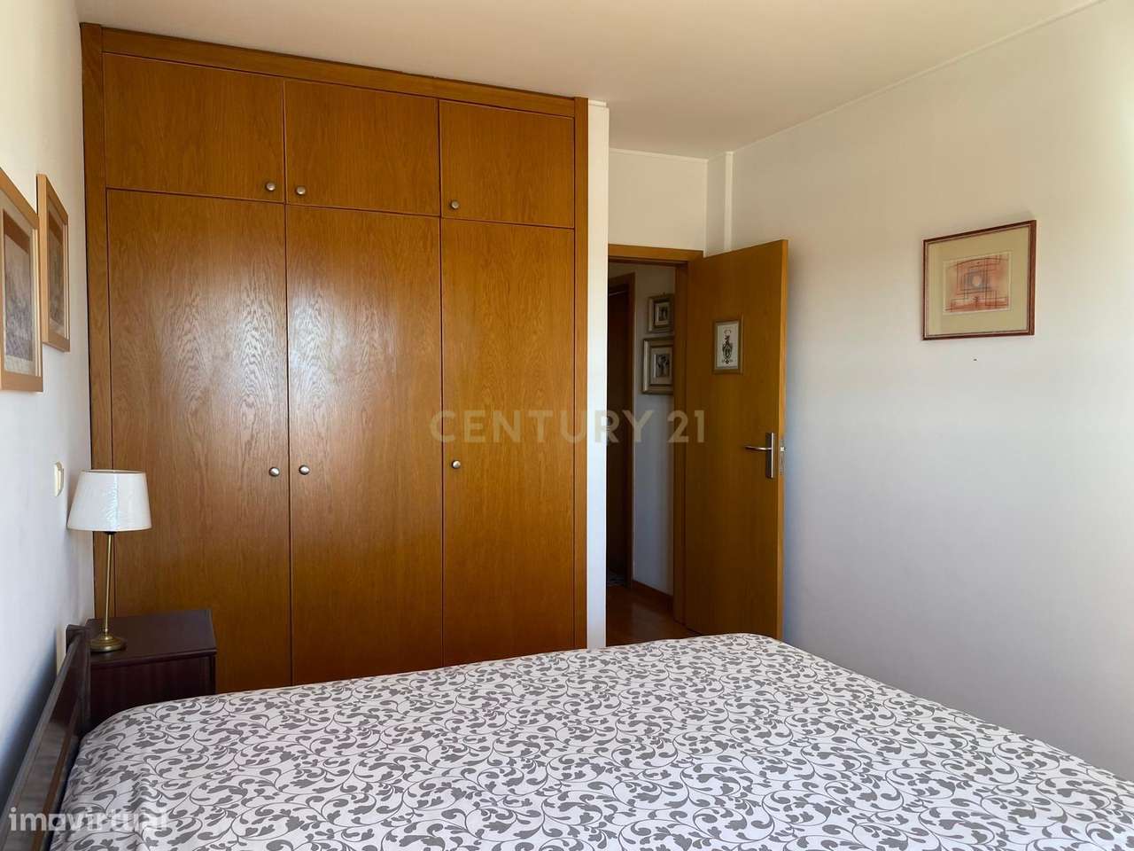 O Refúgio Perfeito em Telheiras – Luz, Conforto e Vista Desafogada-30