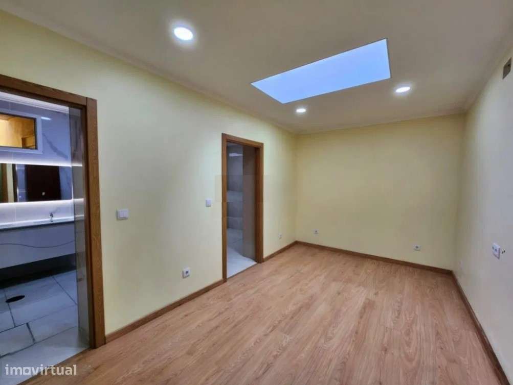 Moradia T2 c/ Anexo e Terraço, toda reabilitada - Campanhã (Dragão) - Grande imagem: 5/19