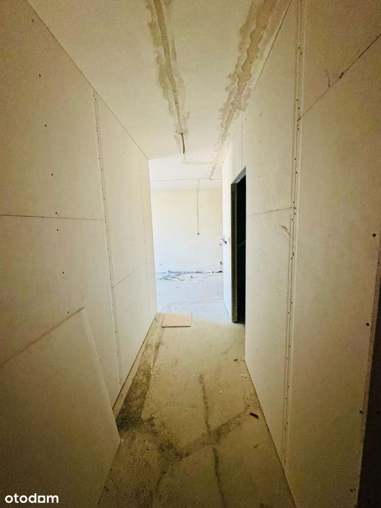 3 mieszkania 2pok. + 3 m. w hali g.-9