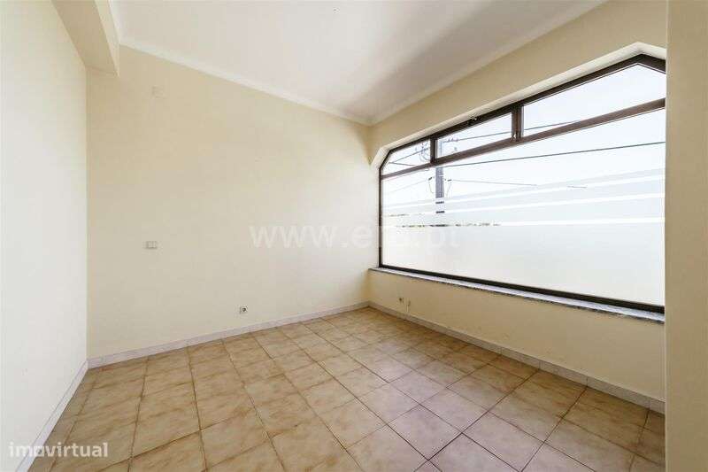 Loja / Seia, Seia, São Romão e Lapa dos Dinheiros - Grande imagem: 4/16